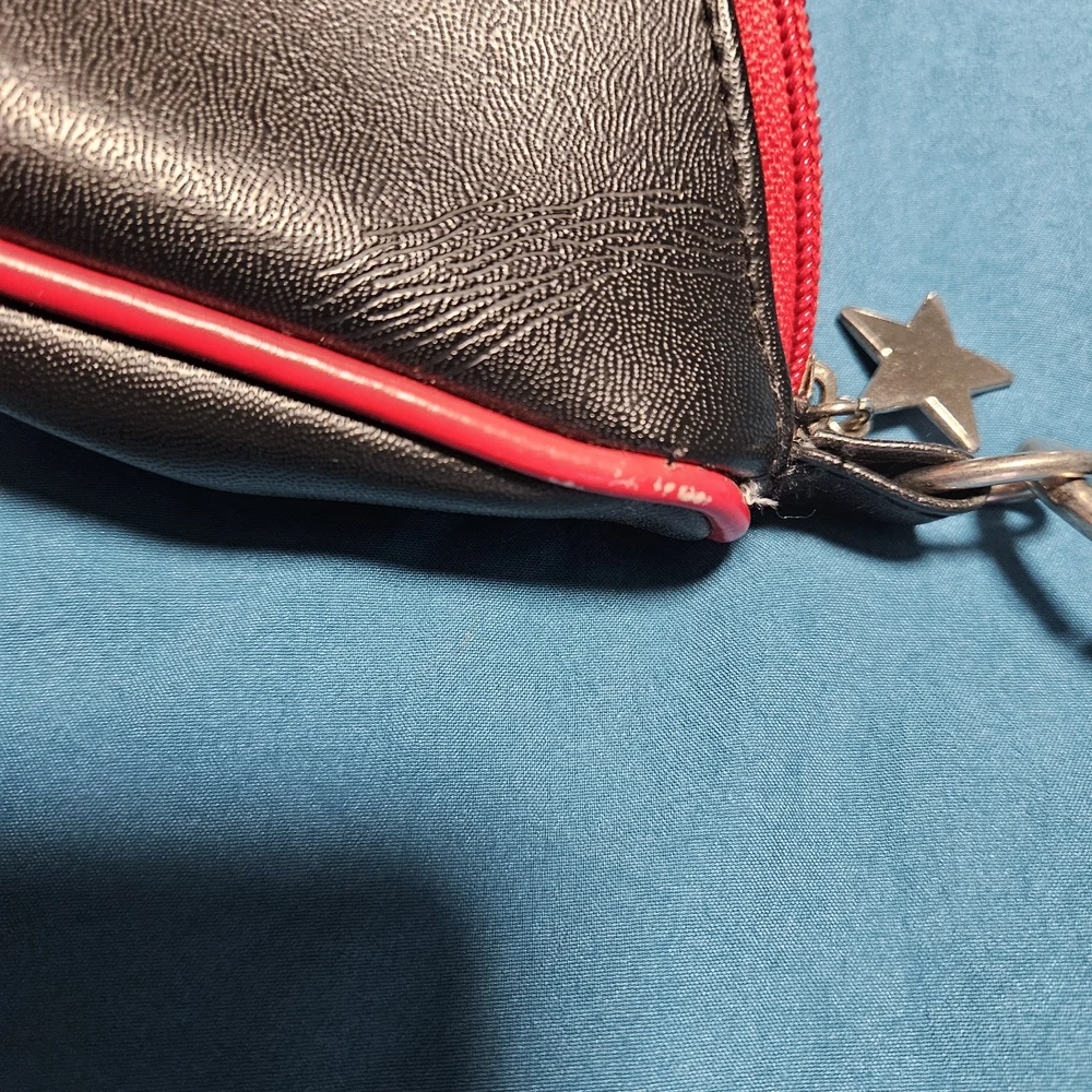 Sourpuss Black and Red Leather Hearse Shoulder Bag - Picture 7 of 9